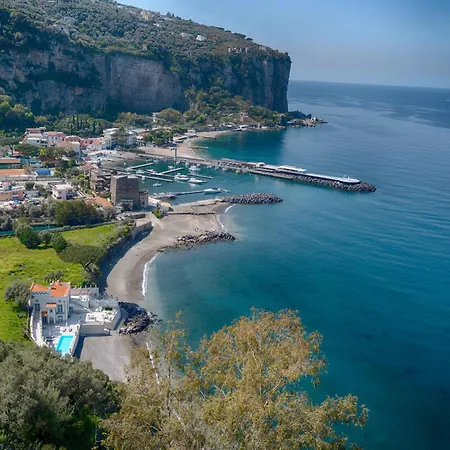 Mirea Relais De Charme *