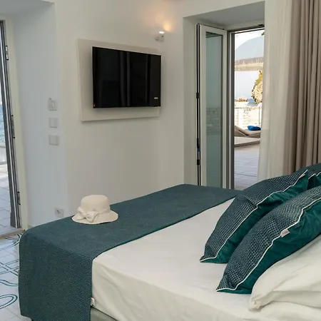 Mirea Relais De Charme Bed & Breakfast *